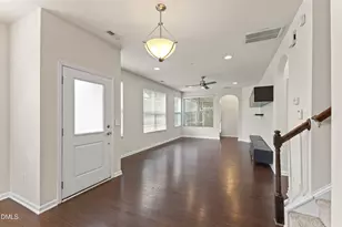 10017 Lynnberry Pl, Raleigh, NC 27617 - Photo 3
