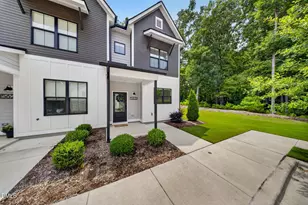 5631 Johnson Woods Ct, Raleigh, NC 27609 - Photo 3