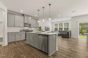 6805 Doddridge Ln, Cary, NC 27519 - Photo 5