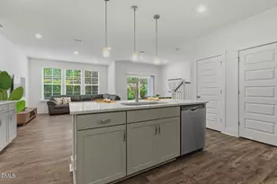6805 Doddridge Ln, Cary, NC 27519 - Photo 9