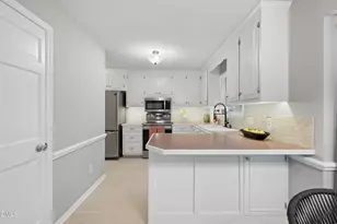 408 Lafayette Dr, Hillsborough, NC 27278 - Photo 9
