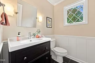 2461 Sedgefield Dr, Chapel Hill, NC 27514 - Photo 17