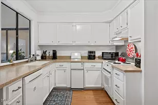 4100 Five Oaks Dr, Durham, NC 27707 - Photo 9