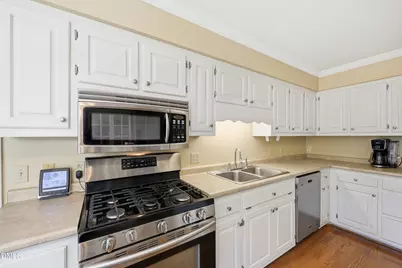 2506 Ashley Place, Burlington, NC 27215 - Photo 17