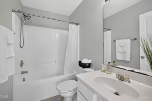 5316 Crescentview Pkwy, Raleigh, NC 27606 - Photo 29