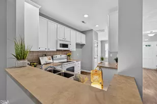 5316 Crescentview Pkwy, Raleigh, NC 27606 - Photo 15