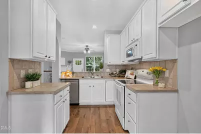 5316 Crescentview Parkway, Raleigh, NC 27606 - Photo 11