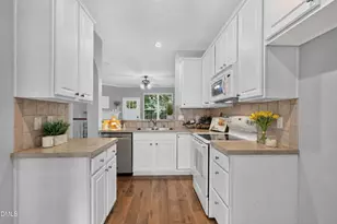 5316 Crescentview Pkwy, Raleigh, NC 27606 - Photo 11