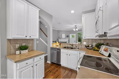 5316 Crescentview Parkway, Raleigh, NC 27606 - Photo 13