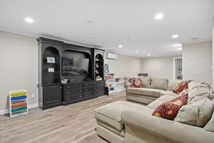 2330 Hales Rd, Raleigh, NC 27608 - Photo 23
