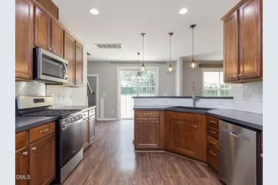 217 W Elm Avenue, Holly Springs, NC 27540 - Photo 3
