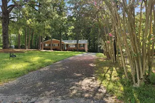 706 Crestview Dr, Durham, NC 27712 - Photo 5