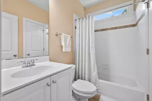 8113 Last Oak Ct, Raleigh, NC 27613 - Photo 25