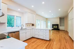 737 Pinehurst Dr, Chapel Hill, NC 27517 - Photo 9