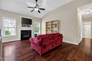 33 Greenfield Ln, Clayton, NC 27527 - Photo 7