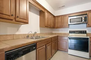 618 Pine Ridge Pl, Raleigh, NC 27609 - Photo 21