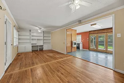 504 E Griswold Street, Selma, NC 27576 - Photo 5