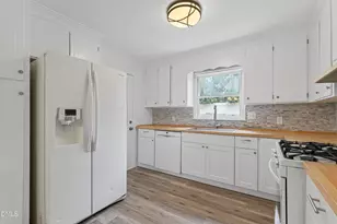 812 Pinewood Dr, Apex, NC 27502 - Photo 11