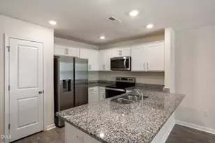 23 March Crk Dr, Fuquay Varina, NC 27526 - Photo 17