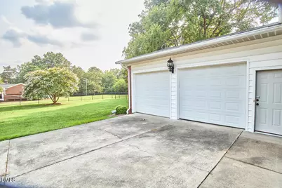 2108 Edgewood Avenue, Burlington, NC 27215 - Photo 31