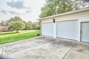 2108 Edgewood Ave, Burlington, NC 27215 - Photo 31