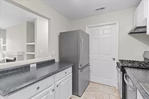 1300 Hillbrow Ln, Raleigh, NC 27615 - Photo 11