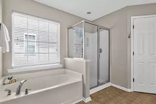 7803 Clover Creek Ct, Raleigh, NC 27613 - Photo 23