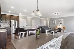409 Glenwyck Ct, Fuquay-Varina, NC 27526 - Photo 5