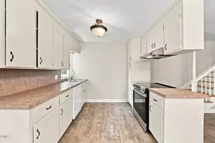 2121 N Shoreline Dr, Sanford, NC 27330 - Photo 7