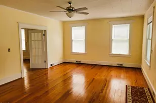 411 W Chisholm St, Sanford, NC 27330 - Photo 13