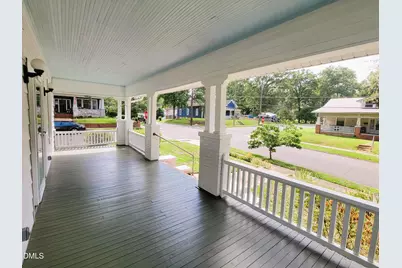 411 W Chisholm Street, Sanford, NC 27330 - Photo 5