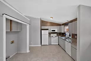 3016 Dearborn Dr, Durham, NC 27704 - Photo 5