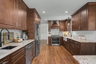 1001 Lantern Light Ct, Apex, NC 27502 - Photo 7