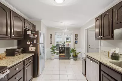 110 Planetree Lane, Cary, NC 27511 - Photo 5