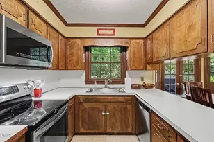8804 N View Ct, Raleigh, NC 27613 - Photo 13