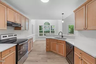 208 Hickory Glen Ln, Holly Springs, NC 27540 - Photo 15