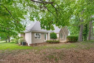 208 Hickory Glen Ln, Holly Springs, NC 27540 - Photo 37