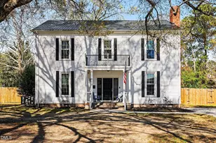 910 S 2nd St, Smithfield, NC 27577 - Photo 1