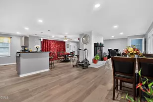 56 Lee Ln, Henderson, NC 27537 - Photo 5
