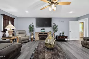 56 Lee Ln, Henderson, NC 27537 - Photo 7