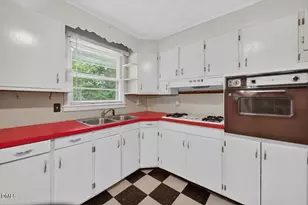 420 Bunn St, Henderson, NC 27536 - Photo 7