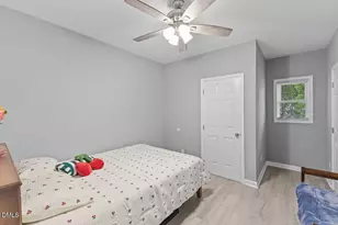 212 Pearl St, Henderson, NC 27536 - Photo 11
