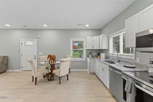 212 Pearl St, Henderson, NC 27536 - Photo 9