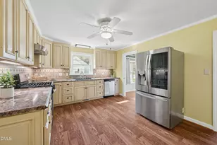 706 E Country Club Dr, Tarboro, NC 27886 - Photo 9