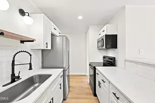 815 Scott St, Burlington, NC 27215 - Photo 9