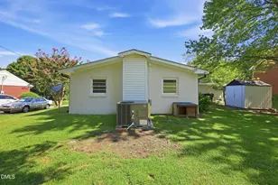 815 Scott St, Burlington, NC 27215 - Photo 17