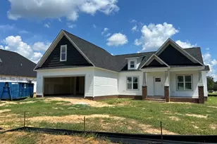 100 Bernie Dr, Selma, NC 27576 - Photo 5