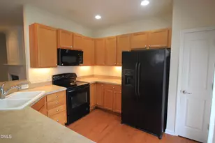 8709 Owl Roost Pl, Raleigh, NC 27617 - Photo 5