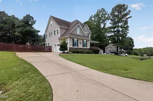 626 Bridgeport Cir, Clayton, NC 27527 - Photo 3