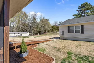 35 Hummingbird Ln, Henderson, NC 27537 - Photo 15